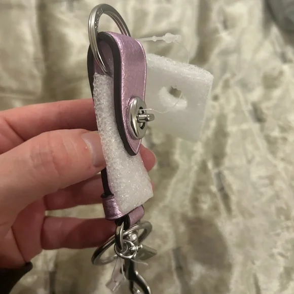 Coach trigger snap bag charm - Picture 4 of 4